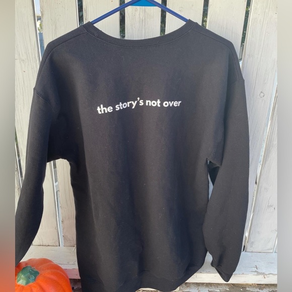 Blonde Ambition Crewneck - Picture 5 of 6